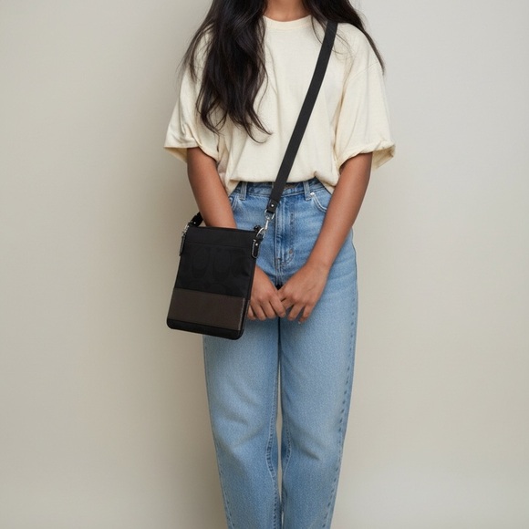 Coach Black Signature Cross Body Swing Bag F0749-40758 - Picture 9 of 9